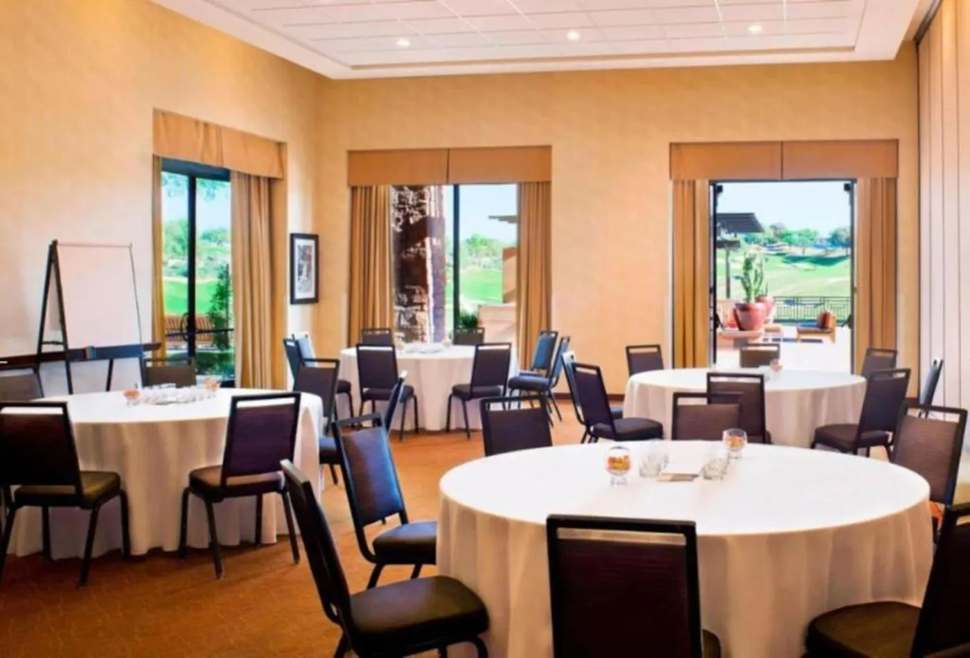Scottsdale Sanctuary In This 1Bd Condo With Resort Amenities Fitness Room, Pools Etc Hébergement de vacances